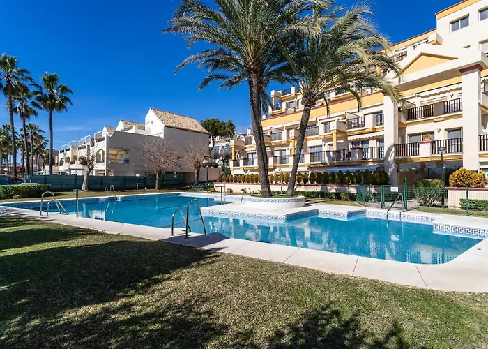 2 Estudios En La Romana Playa, Uno Con Vista Parcial Mar Y Otro Vista A La Piscina * Marbella